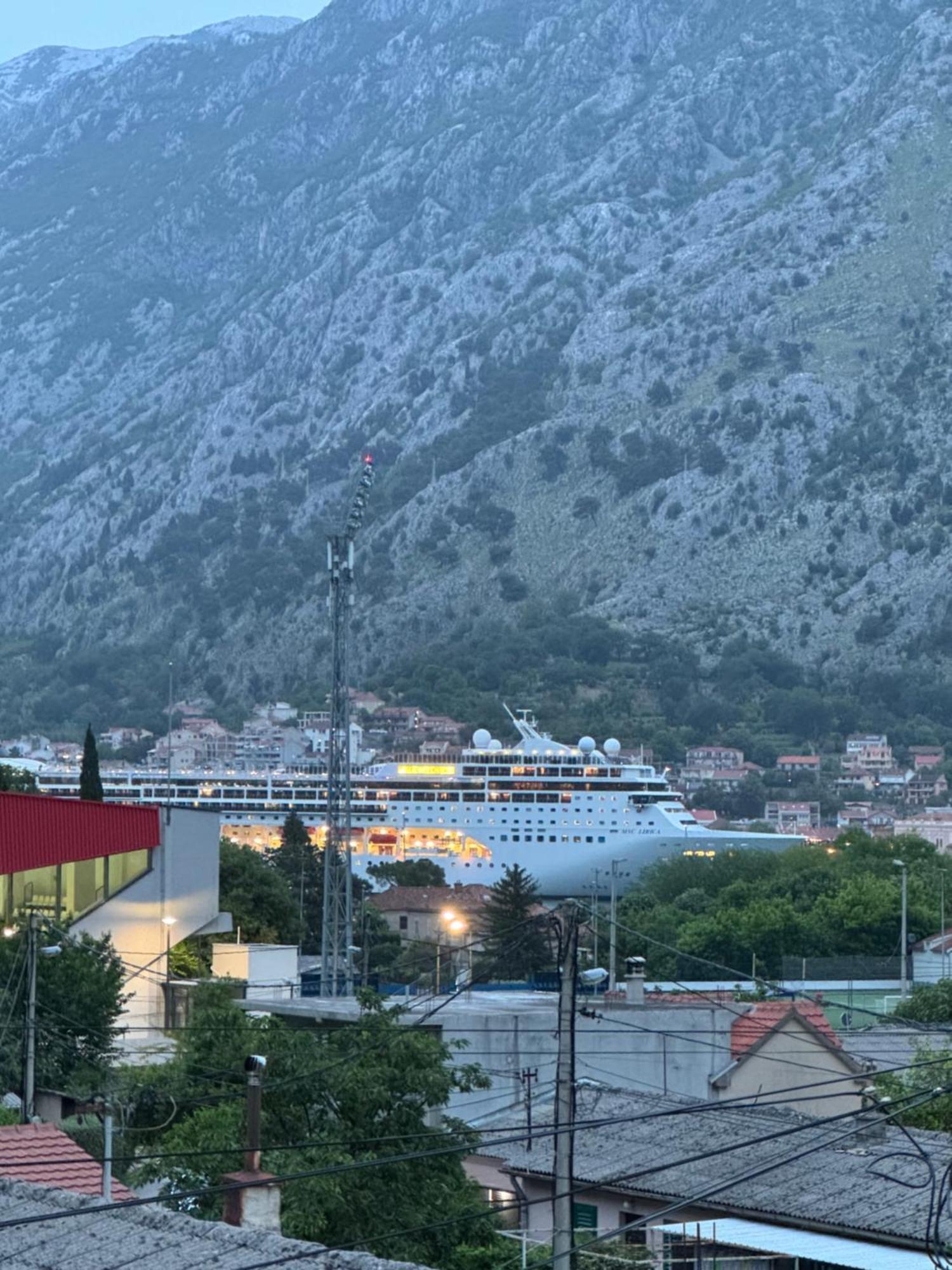 The Right Choice Apartment Kotor Exterior photo